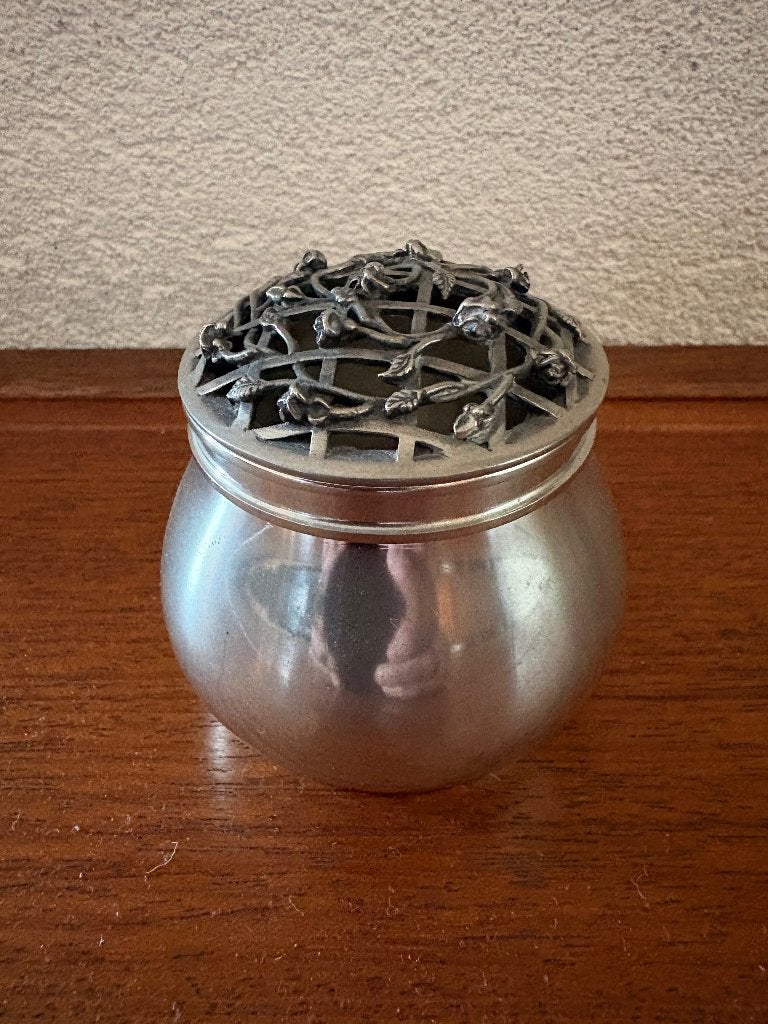 Te Koop: Royal Selangor Tinnen Potpourri Houder, Huis en Inrichting, Woonaccessoires | Overige, Ophalen of Verzenden, Zo goed als nieuw