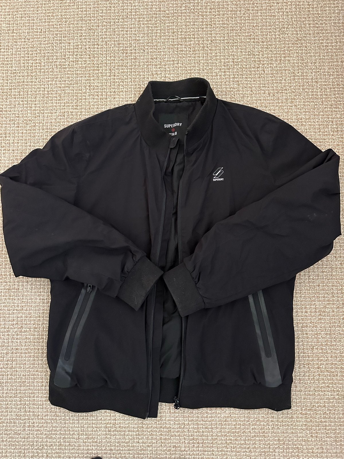Superdry Zwart Bomberjack - Maat L, Ophalen of Verzenden, Zo goed als nieuw, Maat 52/54 (L), Zwart