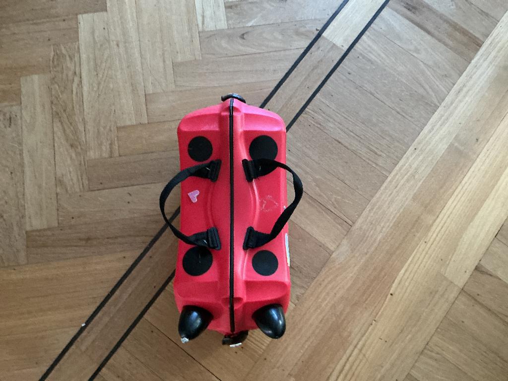 Koffer trunki, Sieraden, Tassen en Uiterlijk, Koffers, Wieltjes, Gebruikt, Hard kunststof, Minder dan 50 cm