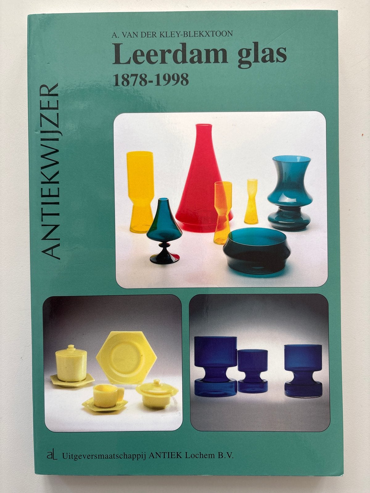 Antiekwijzer Leerdam glas 1878-1998, Boeken, Ophalen of Verzenden, Gelezen, Overige onderwerpen
