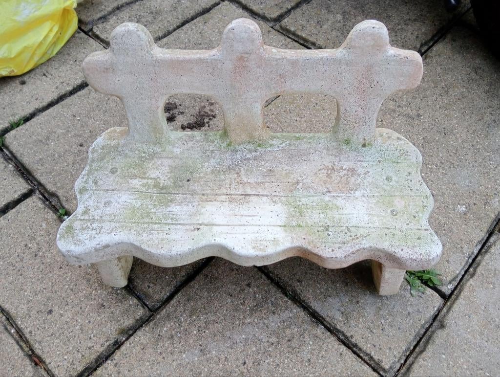 Div tuinbeelden eekhoorn en tuinbankje, Ophalen, Gebruikt, Beton