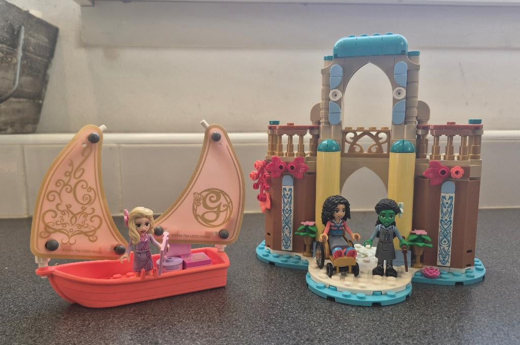 LEGO Disney Wicked Elphaba en Glinda, Ophalen, Lego, Zo goed als nieuw, Disney