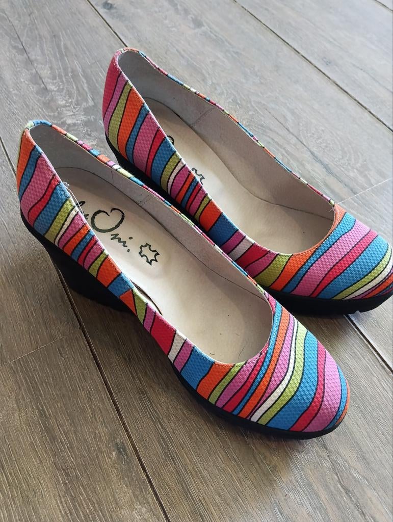 Kleurrijke sleehakken maat 39, Kleding | Dames, Schoenen, Overige kleuren, Ophalen of Verzenden, Onbekend, Schoenen met hoge hakken