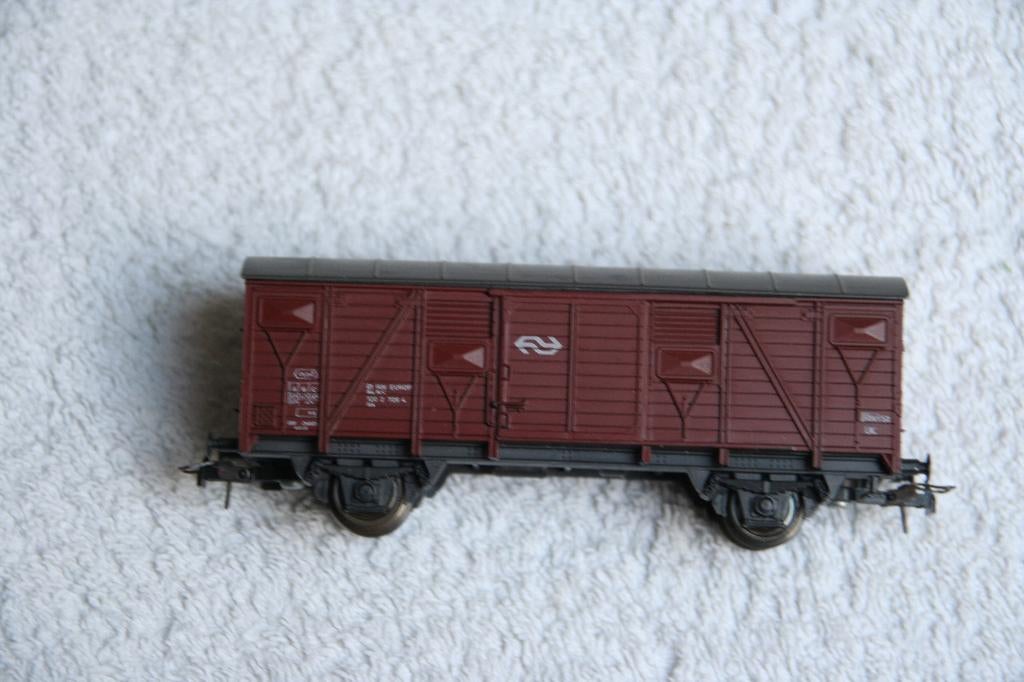 Roco HO NS goederenwagon bruin (8), Gelijkstroom, Wagon, Ophalen of Verzenden, Roco