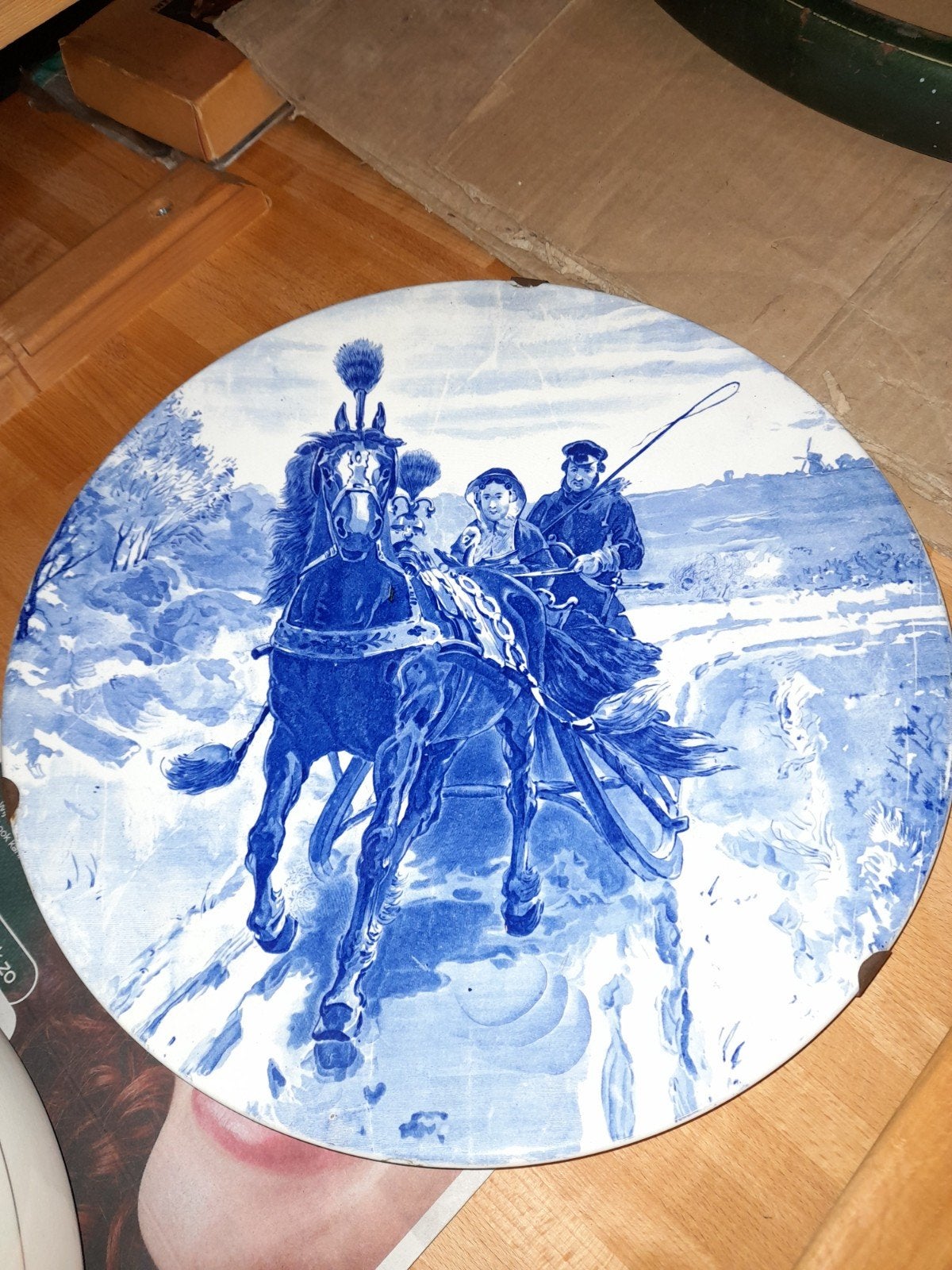 Antiek wandbord blauw/wit met afbeelding paard, Ophalen