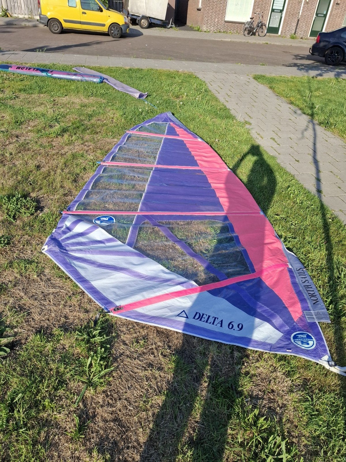 North Sails Delta 6.9 en Fun Slalom 7.0 surfzeilen, Ophalen, 6.5 m² tot 8 m², Zo goed als nieuw, North Sails