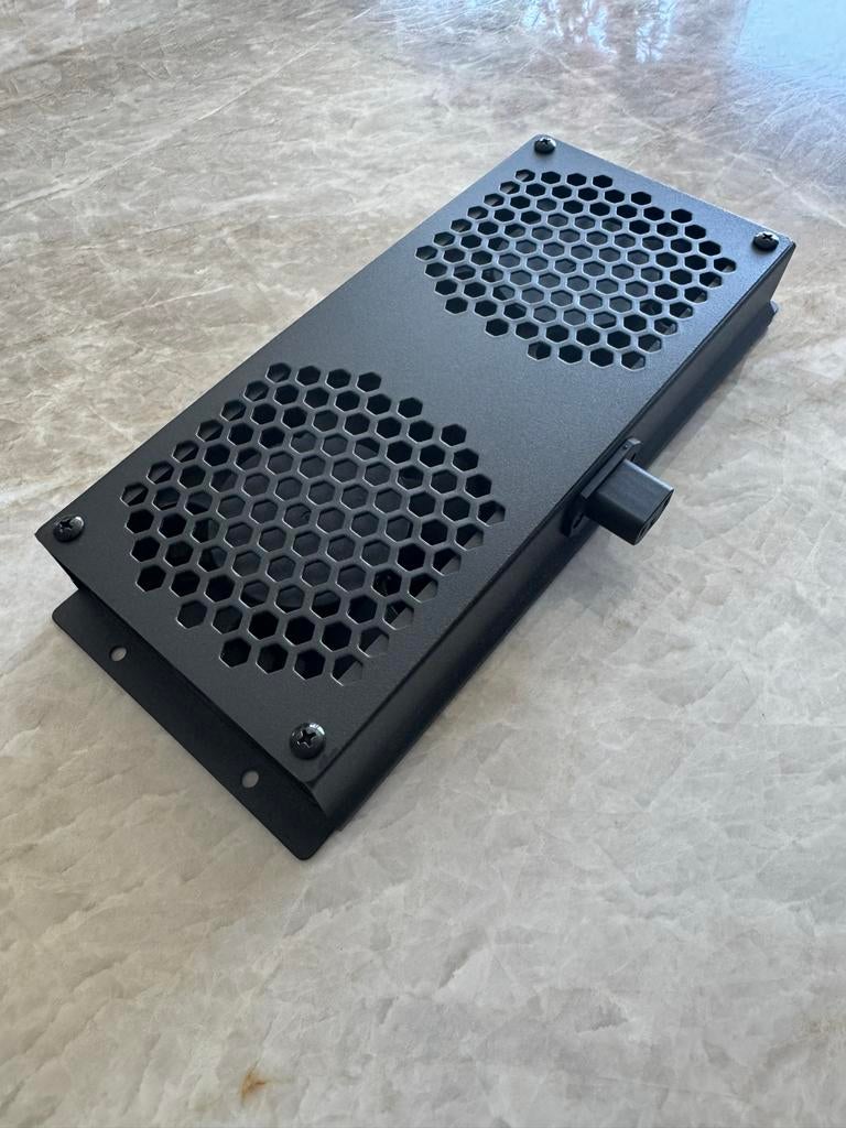 Universele Ventilator met 2 Ventilatoren, Boven Gemonteerd, Ophalen of Verzenden, Zo goed als nieuw