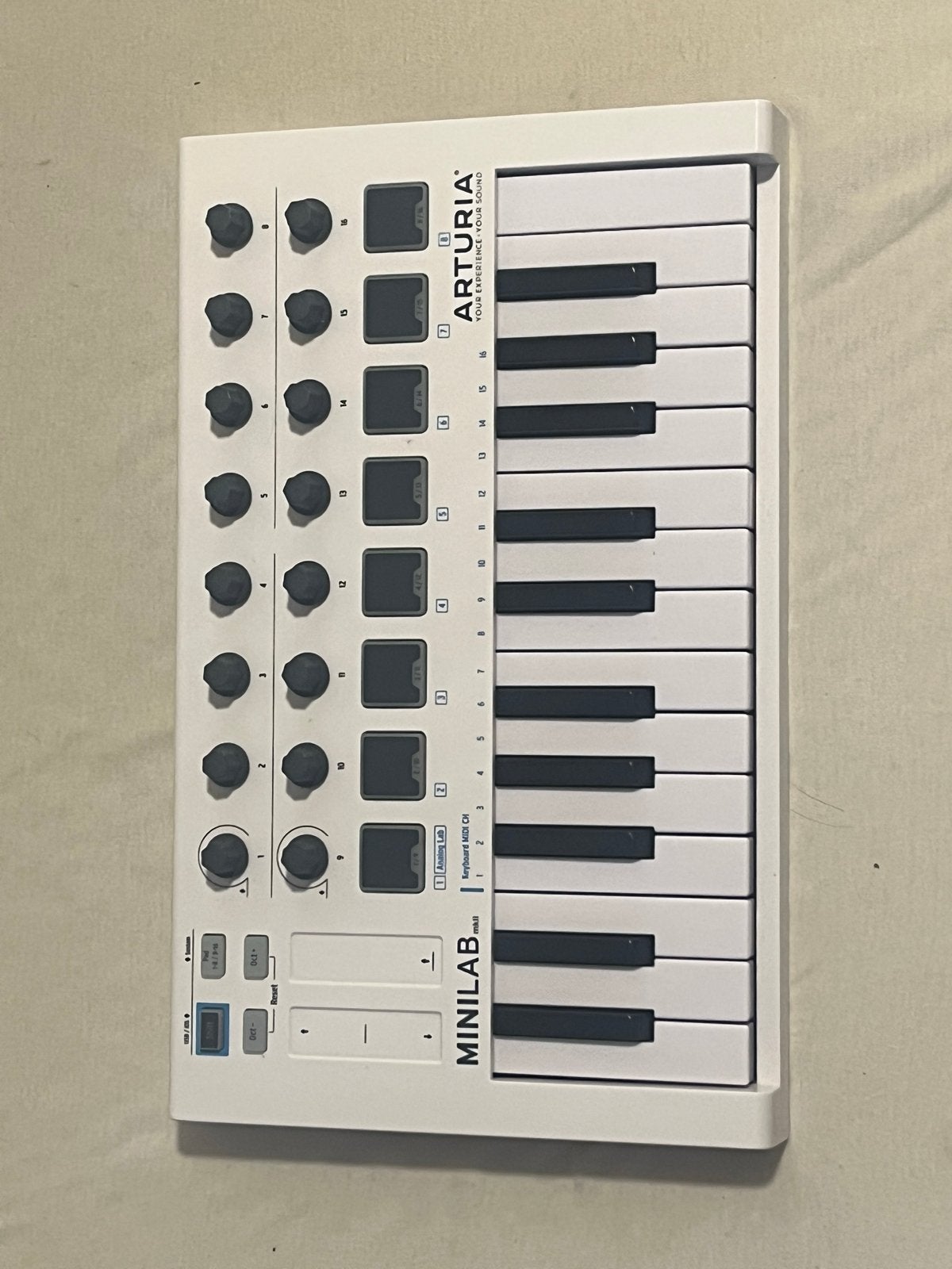 Arturia MiniLab Mk2 MIDI Controller, Muziek en Instrumenten, Keyboards, Overige merken, Zo goed als nieuw, Aanslaggevoelig, Overige aantallen