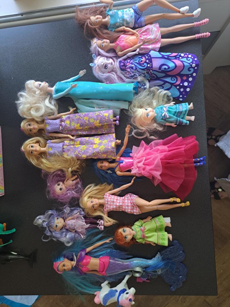 Grote collectie diverse poppen (Barbie, Disney, zeemeermin), Kinderen en Baby's, Speelgoed | Poppen, Ophalen of Verzenden, Gebruikt