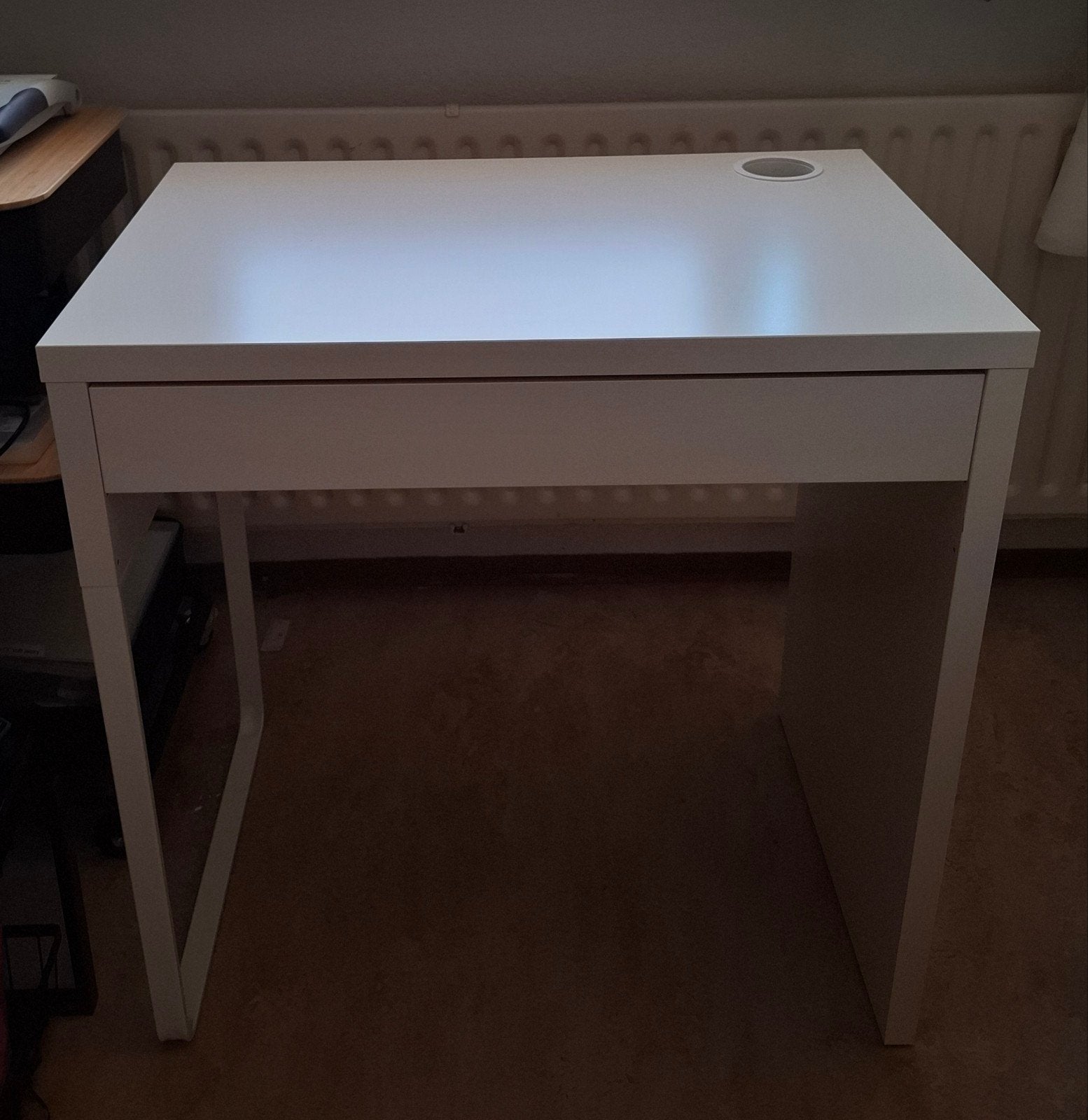 Micke bureau ophalen 15 euro, Ophalen