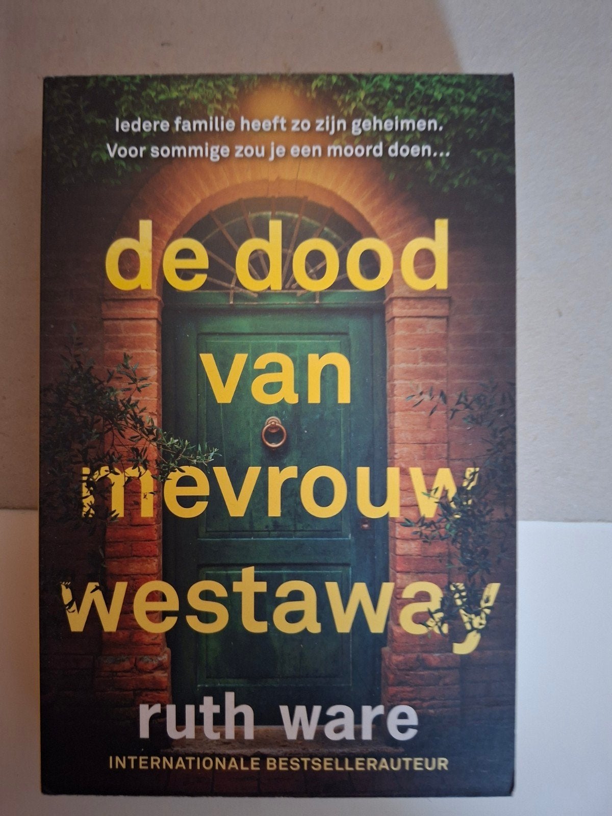 Ruth Ware - De dood van mevrouw Westaway, Boeken, Thrillers, Verzenden, Zo goed als nieuw, Ruth Ware