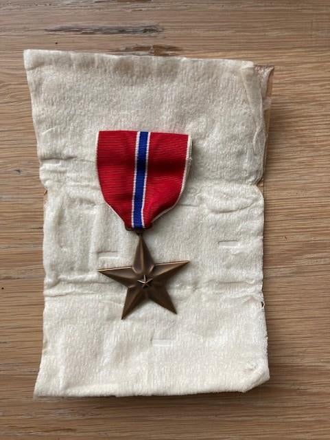 US Bronze Star, Verzamelen, Militaria | Tweede Wereldoorlog, Verzenden, Landmacht, Amerika, Embleem of Badge