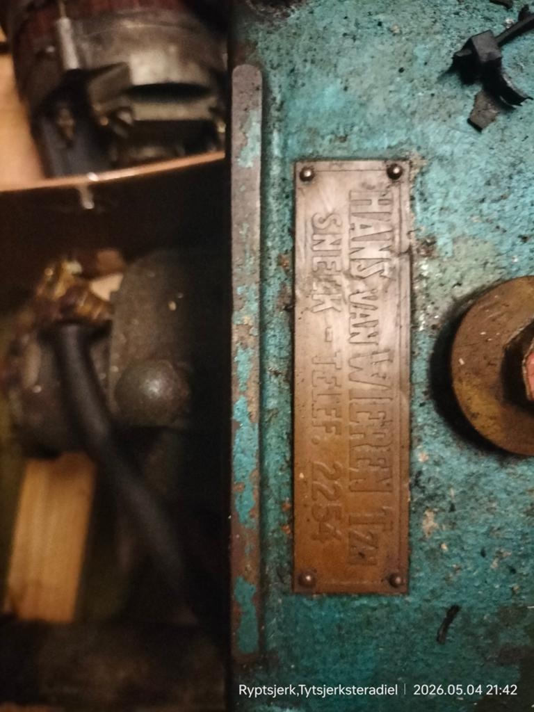 Lister Dursley England scheepsmotor met keerkoppeling, Ophalen