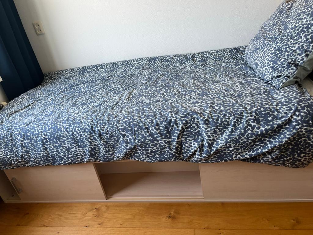 Eenpersoonsbed met opbergruimte - 90x200 cm, Ophalen, Gebruikt, 90 cm, 200 cm