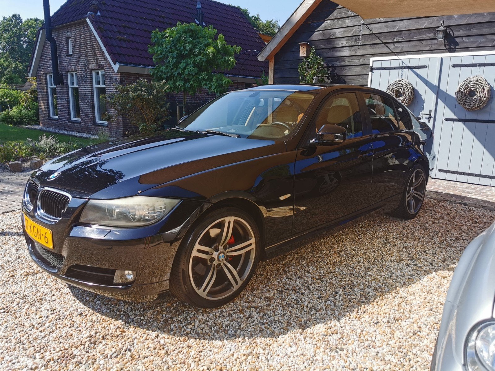 BMW 3-Serie 2.0 I 318 2009 Zwart, Achterwielaandrijving, Zwart, Origineel Nederlands, Handgeschakeld