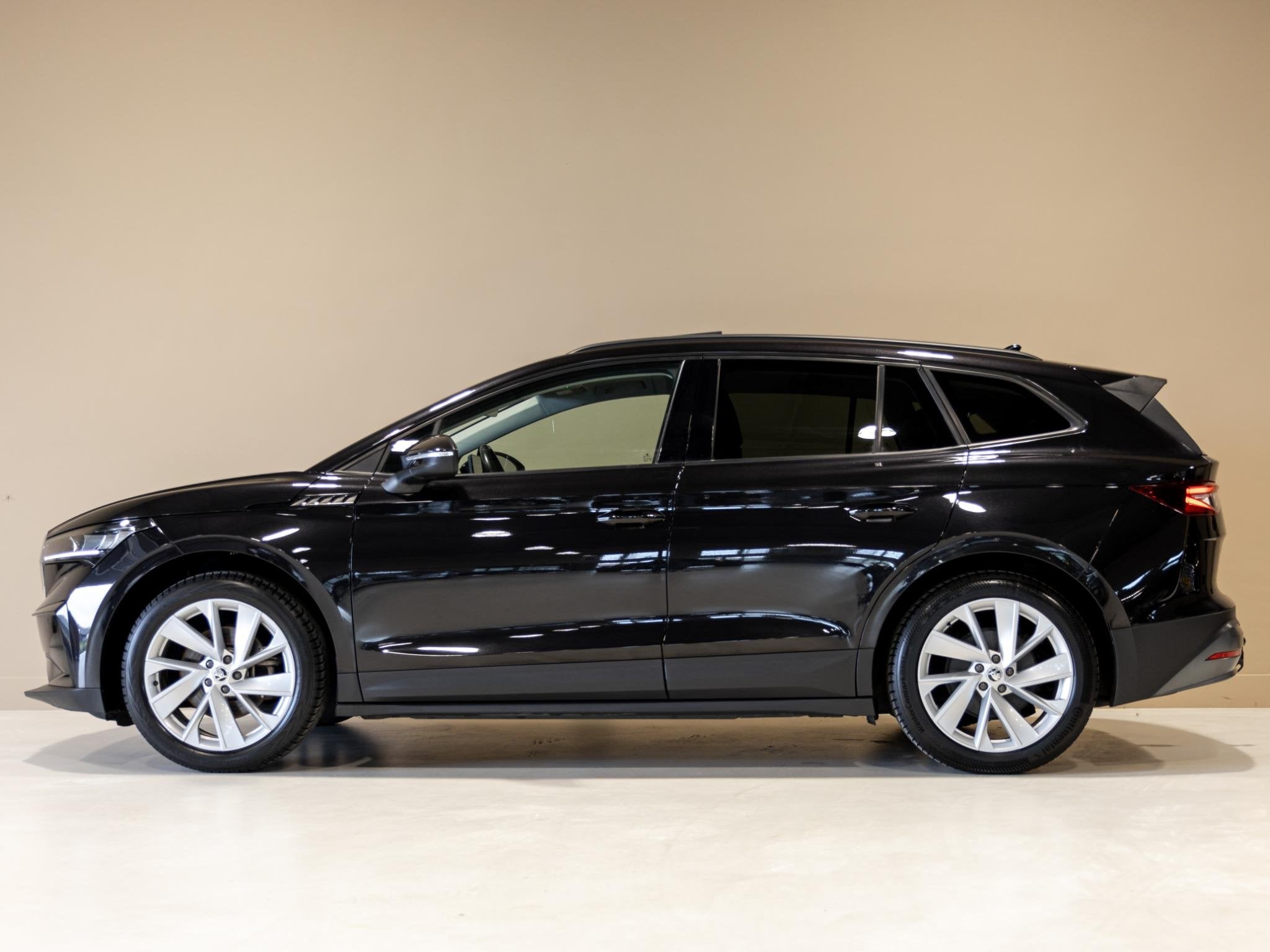 Skoda Enyaq iV 60 SOH 91% / 180pk / Panorama dak / Trekhaak, Auto's, Automaat, Achterwielaandrijving, Gebruikt, 179 pk