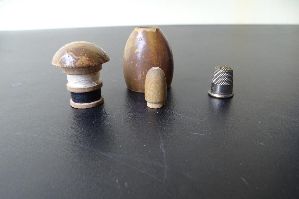 Naaigarnituur (Weber)Ei, Antiek en Kunst, Curiosa en Brocante, Ophalen of Verzenden