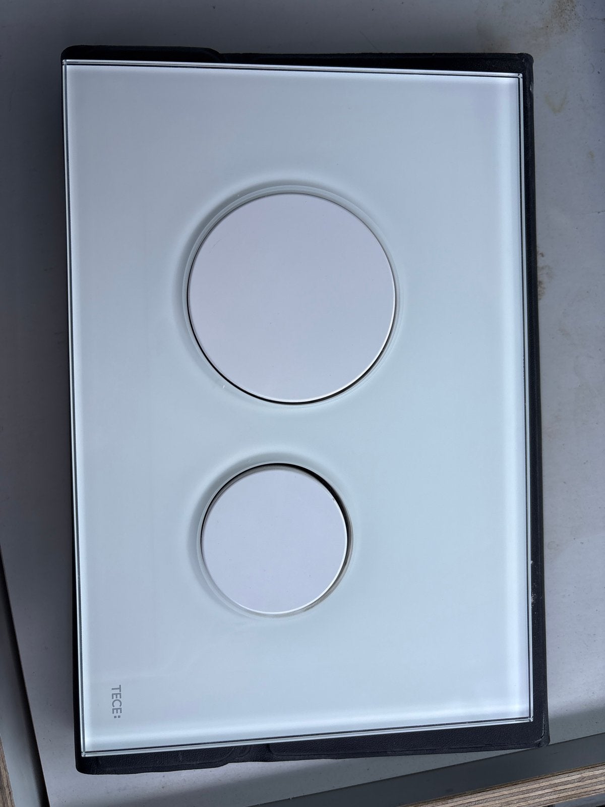 Tece drukbediening glas voor toilet, Doe-het-zelf en Verbouw, Sanitair, Ophalen, Zo goed als nieuw, Glas, Toilet