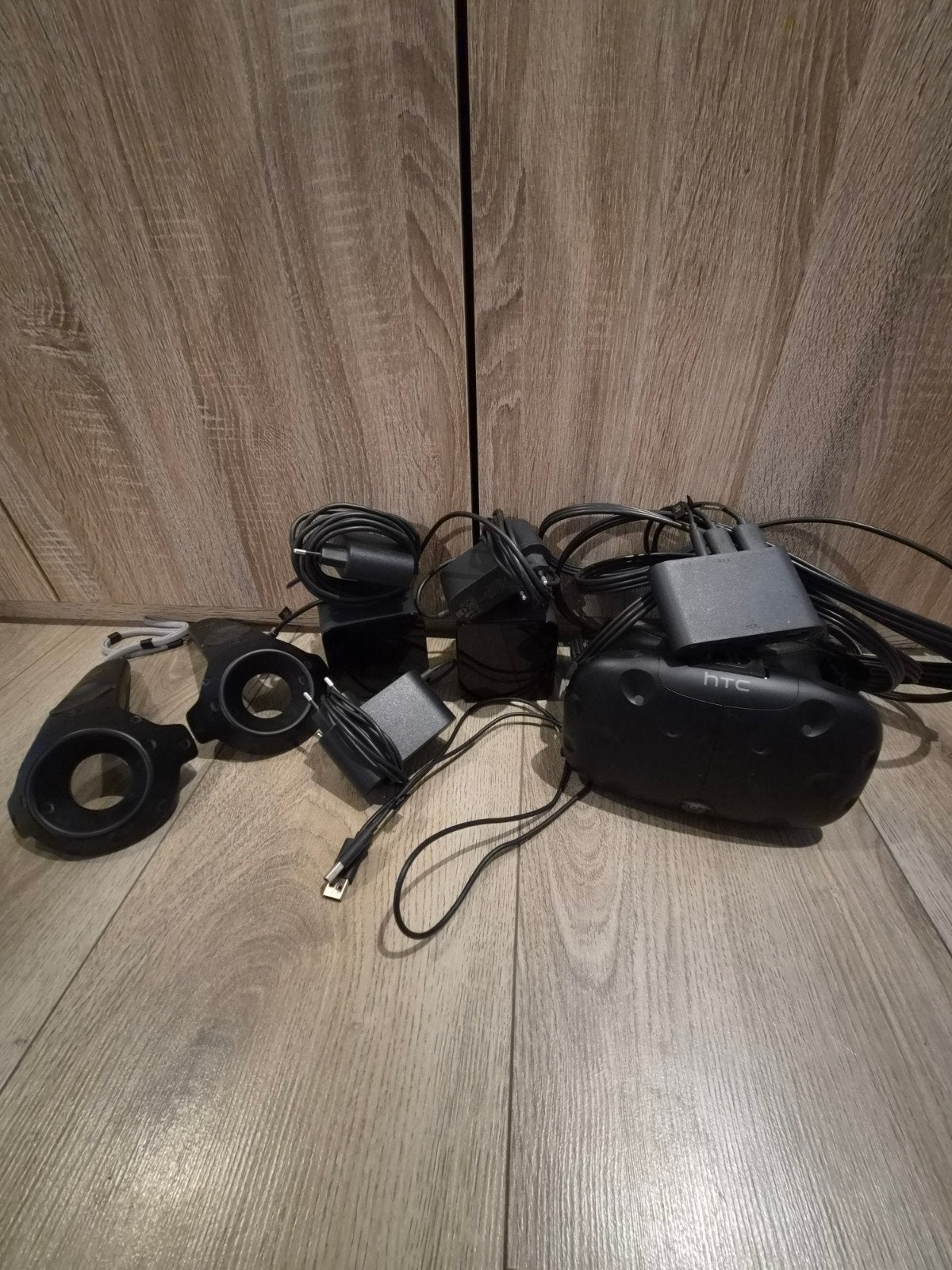 HTC Vive (1e gen) VR-set compleet, Spelcomputers en Games, Ophalen of Verzenden, Gebruikt, VR-bril, Pc