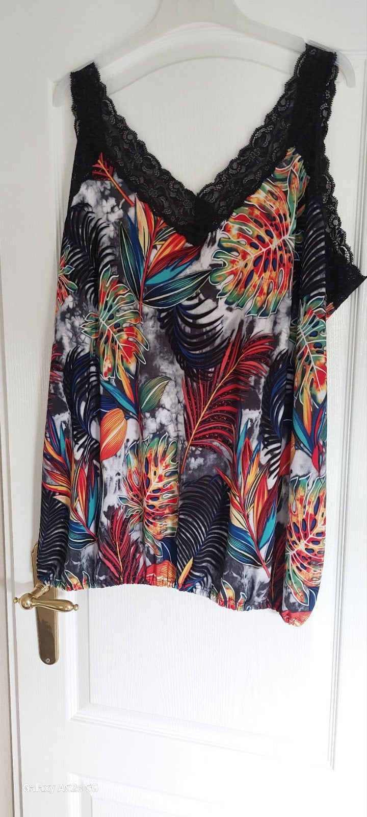 Magna dames shirtje maat 48/50 met glans stof, Meerkleurig, Maat 46/48 (XL) of groter, Ophalen of Verzenden, Korte mouw