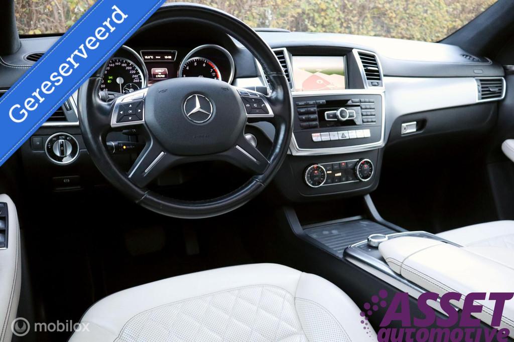 Mercedes ML500 V8 AMG | panoramadak | 360-camera | trekhaak, Auto's, Euro 5, Gebruikt, 8 cilinders, 138 €/maand