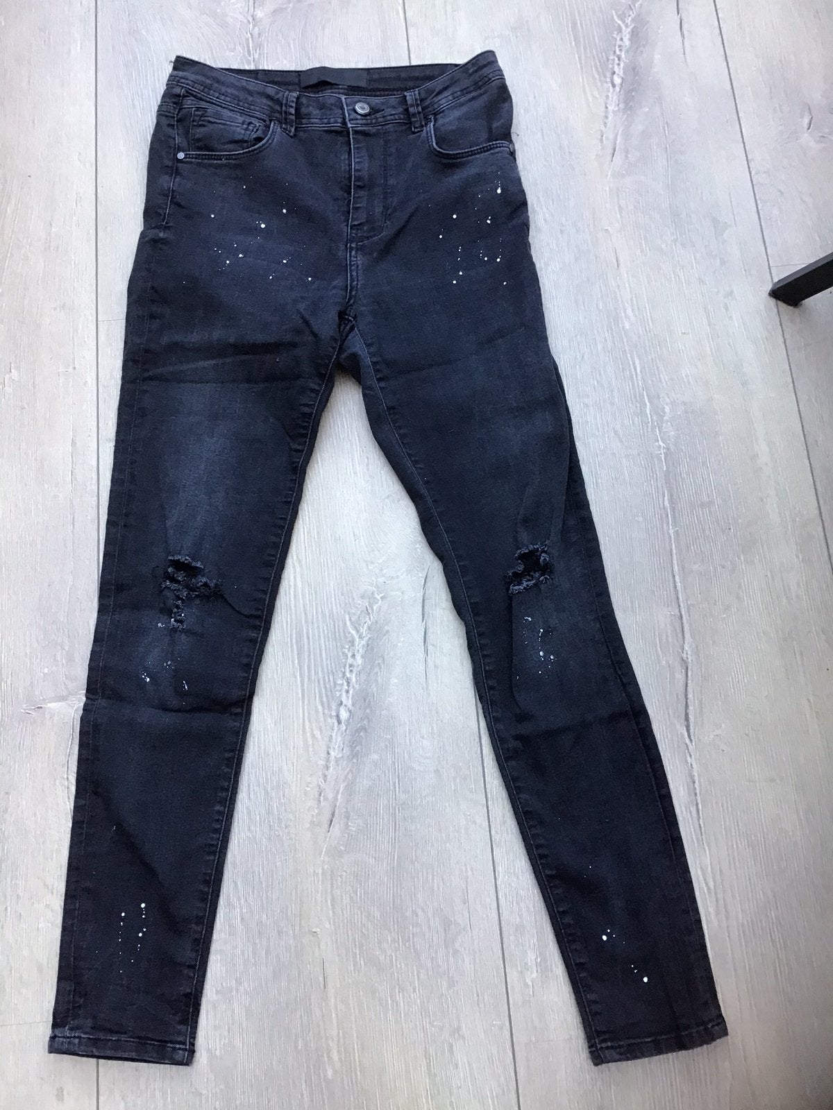 Spijkerbroek zwart S met verf spetters Seven Sisters, Ophalen of Verzenden, Zo goed als nieuw, Zwart, W28 - W29 (confectie 36)