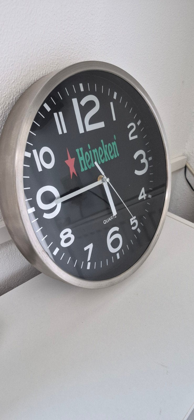 Heineken Wandklok - Perfect voor de Man Cave!, Analoog, Werkt op batterijen, Ophalen of Verzenden, Retro