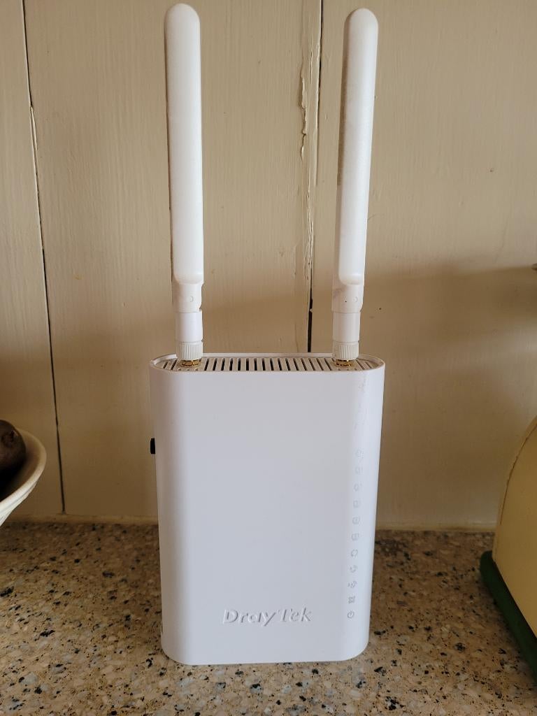 DrayTek VigorAP 905 en 910C, Computers en Software, Accesspoints, Ophalen of Verzenden, Zo goed als nieuw, Draytek