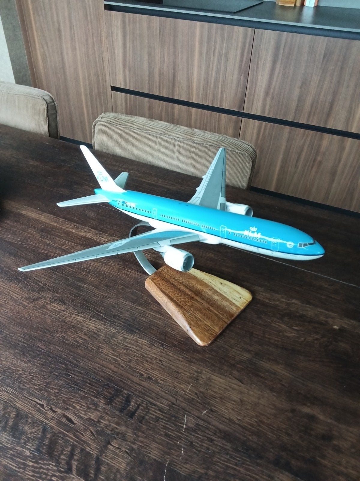 Uniek KLM B777-200 PH-BQA kwaliteit resin model 1:150, Overige merken, 1:144 tot 1:200, Ophalen of Verzenden, Zo goed als nieuw