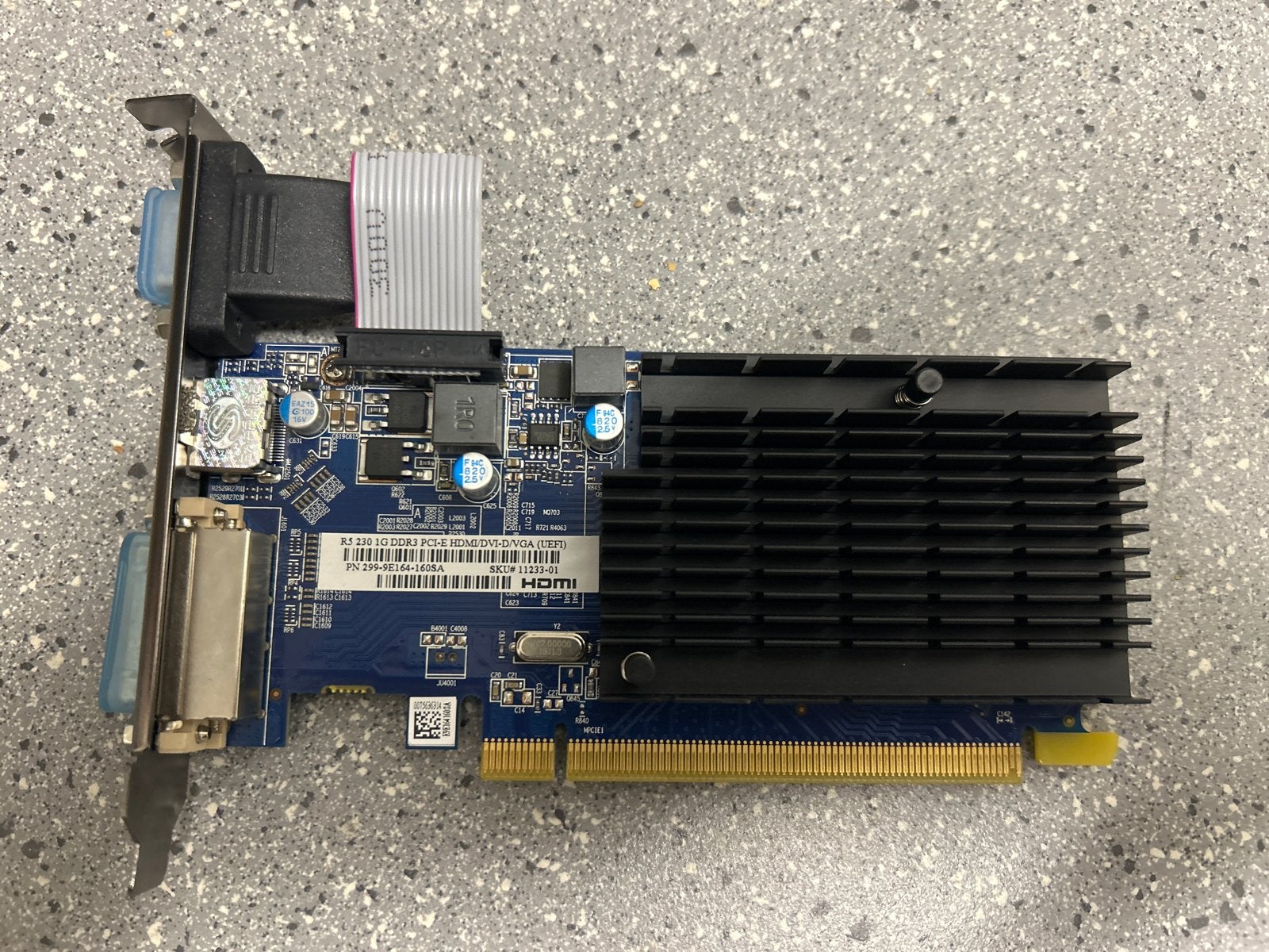 AMD R5 230 1GB PCI-E Videokaart met HDMI, DVI en VGA, Computers en Software, Gebruikt, Ophalen of Verzenden, PCI-Express 1, GDDR2
