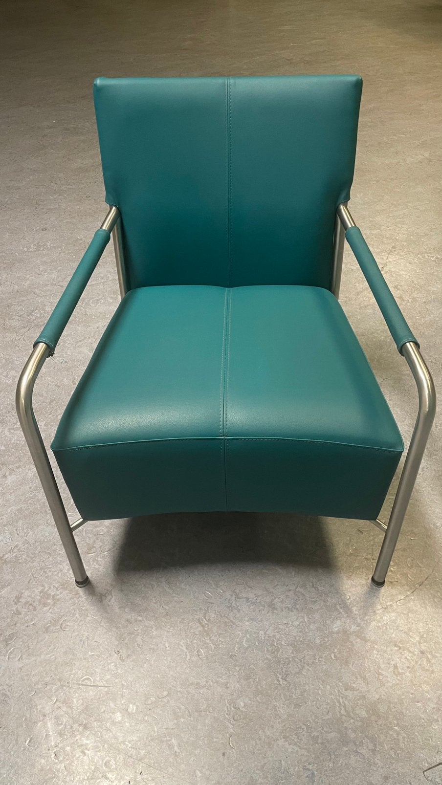 Bert Plantagie, Class fauteuil, Leer met RVS, showroommodel, Ophalen, Nieuw, 50 tot 75 cm, Leer