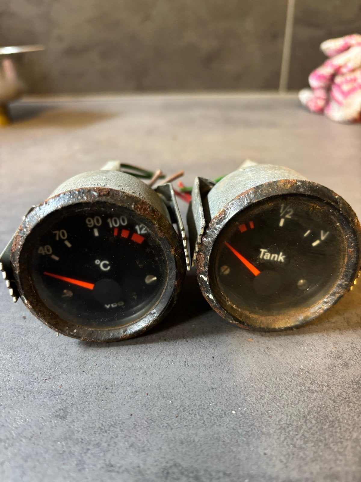 Diverse VDO meters: temperatuur, tank en snelheidsmeter, Auto-onderdelen, Dashboard en Schakelaars, Ophalen of Verzenden, Gebruikt