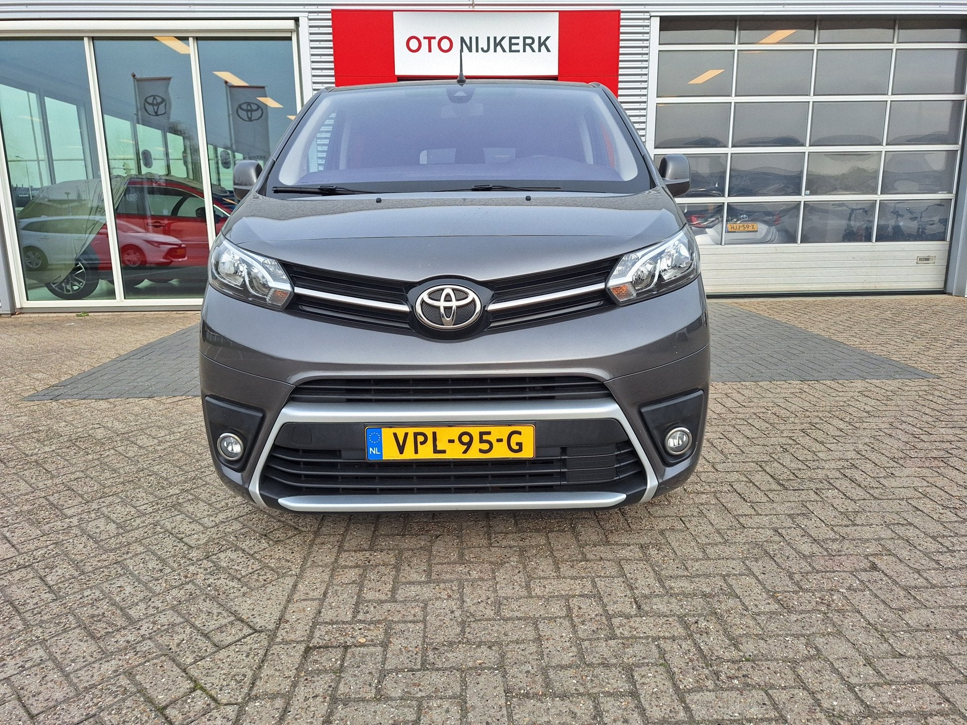 Toyota ProAce Worker 2.0 D-4D Professional Dubbel Cabine Aut, Auto's, Bestelauto's, 12 maanden, Stof, Euro 6, 4 cilinders