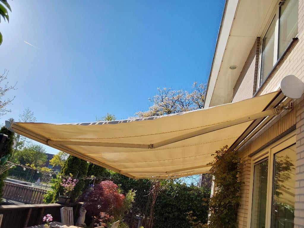 Zonnescherm, Tuin en Terras, Zonneschermen, Ophalen, Gebruikt, 450 cm of meer, Elektrisch