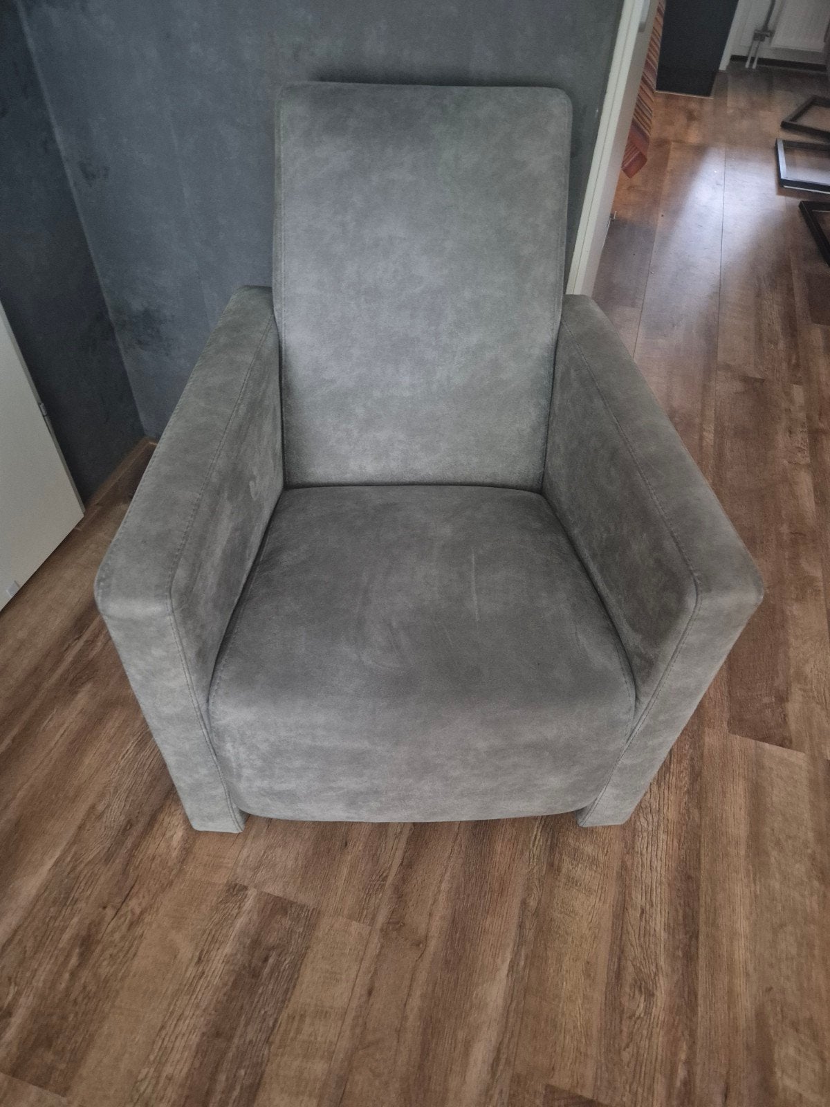 Comfortabele grijze stoel van Pronto, Ophalen, Gebruikt, Eén, Modern