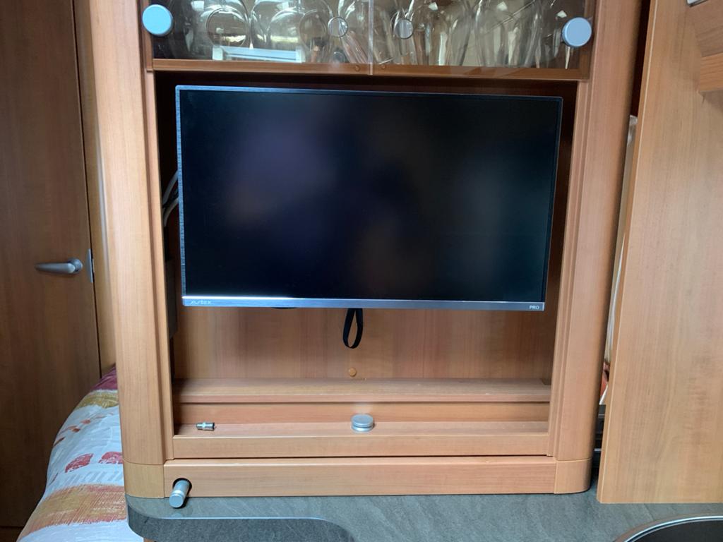Avtex 19 inch LED TV voor camper/caravan, Alle leeftijden, Ophalen, Gebruikt, Komedie