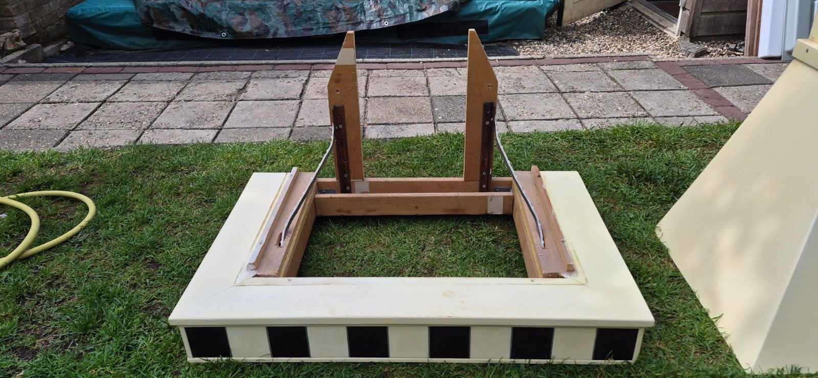 Schouw voor inbouwafzuigkap - 84x55x67cm, Ophalen, 200 tot 400 m³ per uur, Onderbouw afzuigkap
