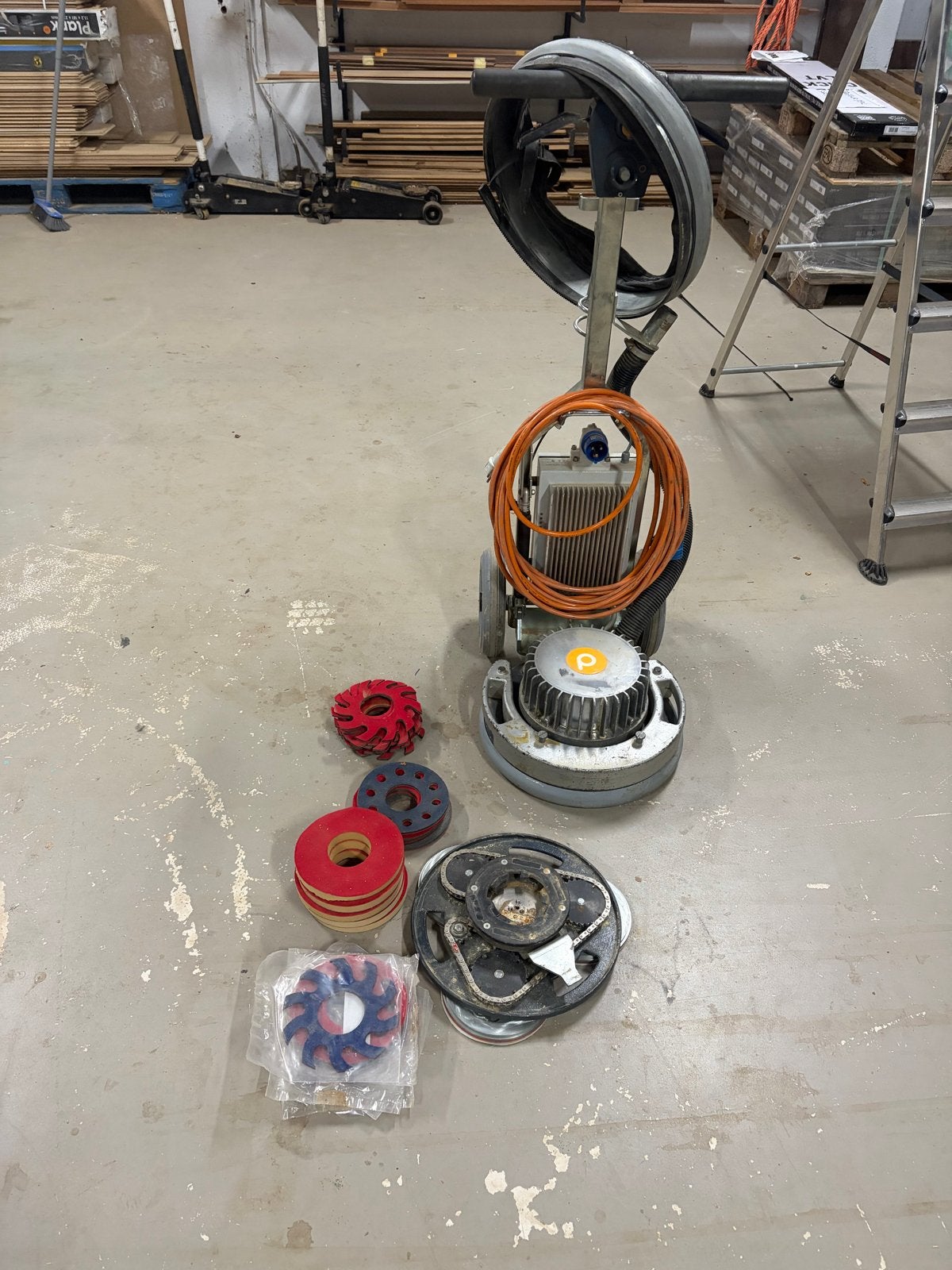 Pallmann Spider Vloer/parket schuurmachine., Ophalen, Zo goed als nieuw, 1200 watt of meer, Bandschuurmachine
