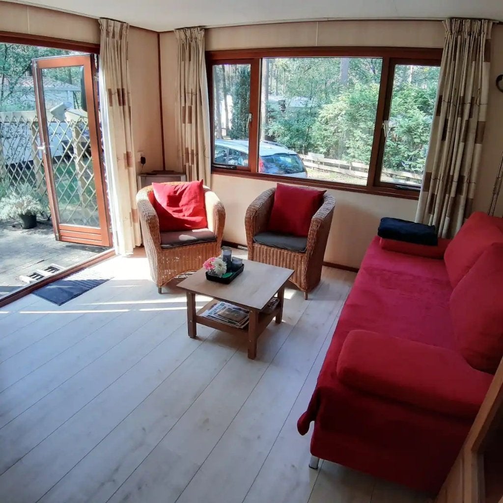 Te koop: Chalet op de Weluwe - Capfun Doornspijk, In bos, Zwembad, 2 slaapkamers, Recreatiepark