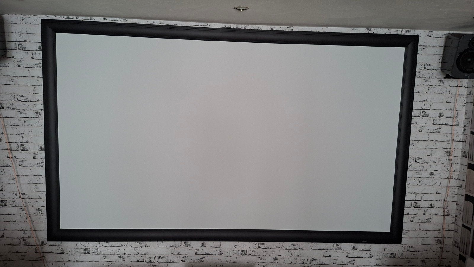 Ivisions  projectiescherm vast frame, Ophalen, Zo goed als nieuw