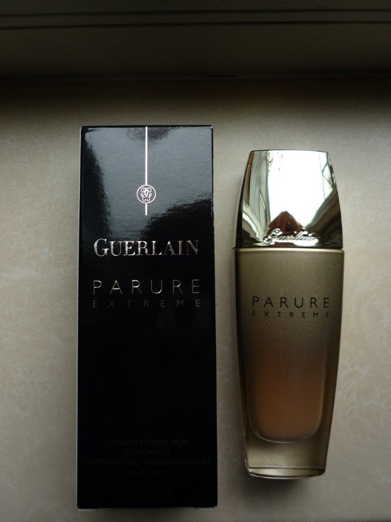 Guerlain Parure Extreme Foundation nr 02 NIEUW!, Gehele gezicht, Beige, Nieuw, Ophalen of Verzenden