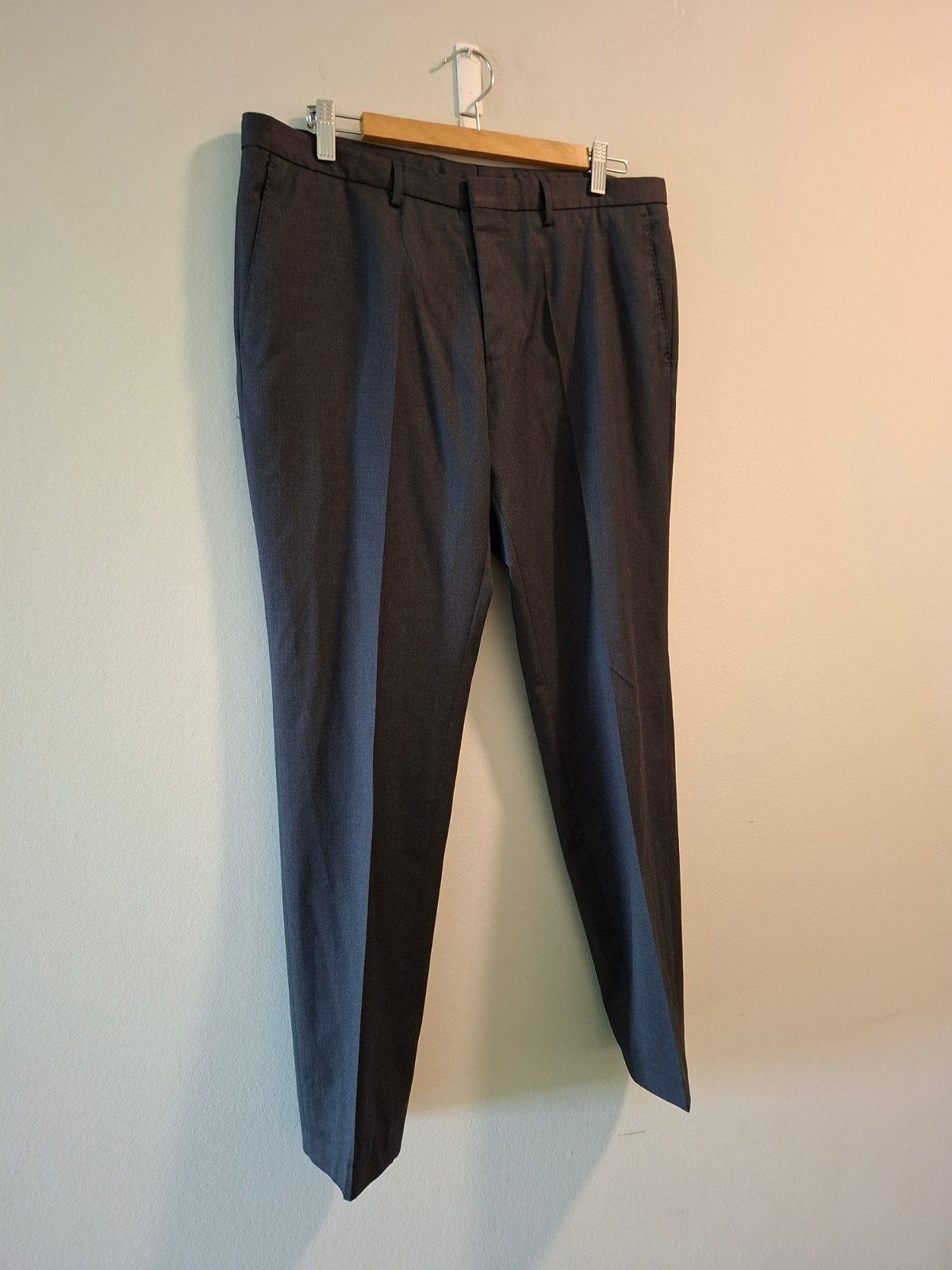 Hugo Boss donkergrijze wollen pantalon maat 50, Maat 48/50 (M), Ophalen of Verzenden, Zo goed als nieuw, Hugo Boss