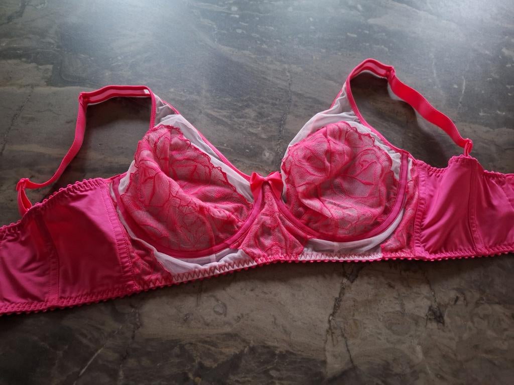 Prima Donna roze BH met kant - Maat 70F, slip maat 40, Prima Donna, Ophalen of Verzenden, Roze, Setje