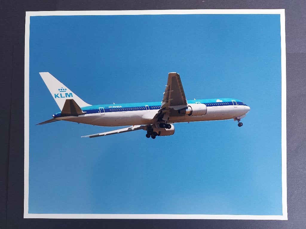 Foto van een KLM Boeing 767-306ER (F981), Ophalen of Verzenden, Gebruikt, Kaart, Foto of Prent