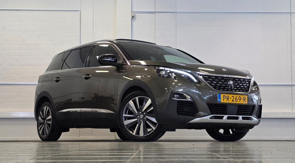 Peugeot 5008 1.6 e-THP GT-Line 7p Trekhaak Leder Pano Navi A, Auto's, Peugeot, 1350 kg, Gebruikt, 4 cilinders, 7 stoelen