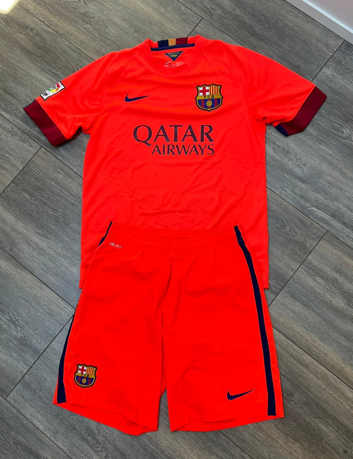 FC Barcelona voetbal tenue maat M, Maat M, Ophalen, Zo goed als nieuw, Set