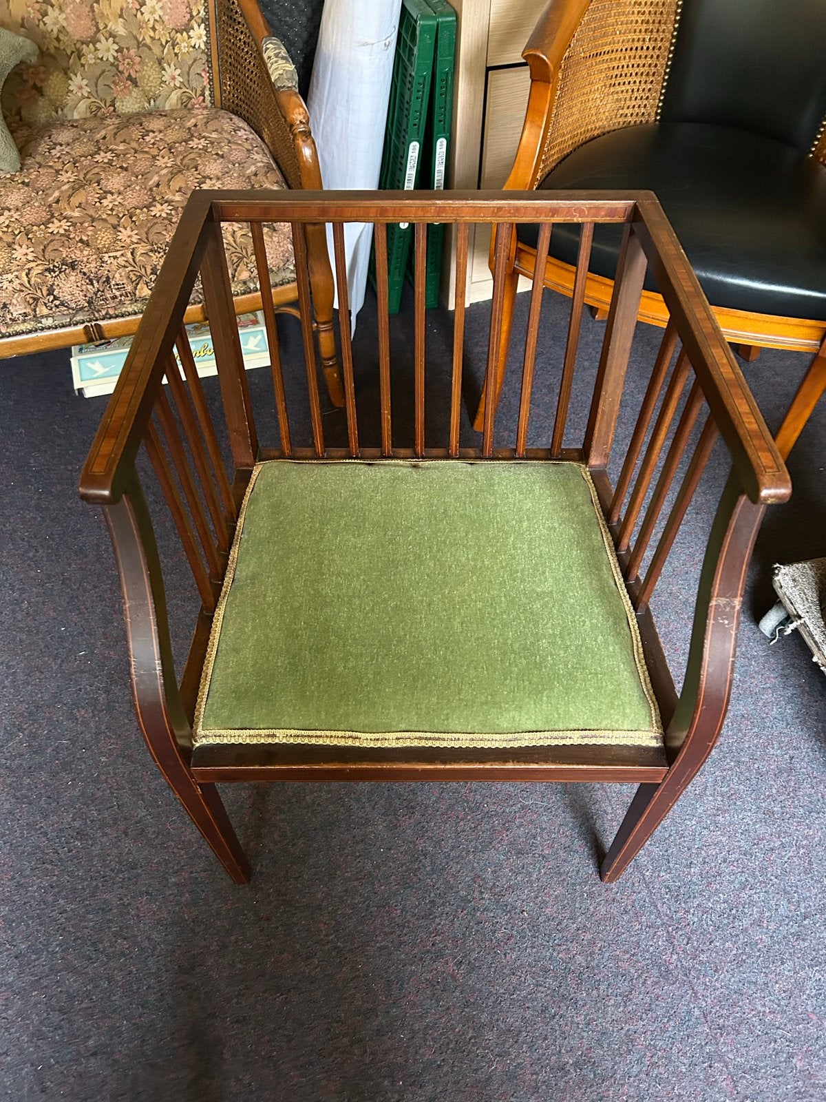 Antieke houten stoel met groen kussen art deco stijl, Ophalen