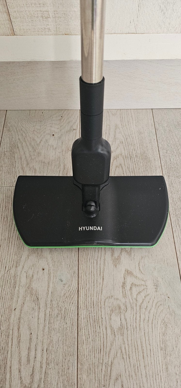 Hyundai Elektrische Dweil met 2 Pads en Oplader, Huis en Inrichting, Schoonmaakartikelen, Ophalen, Mop of Dweil