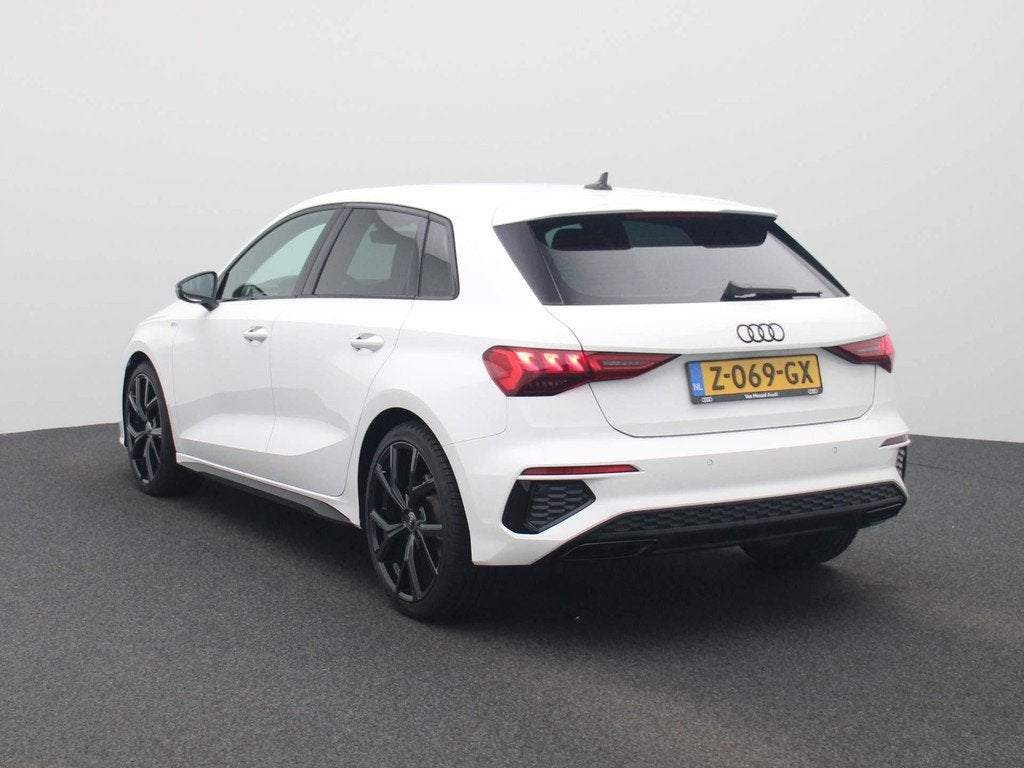 Audi A3 Sportback 30 TFSI S edition | Navigatie | Airco | 19, Auto's, Audi, 12 maanden, Leder en Stof, Wit, Bedrijf