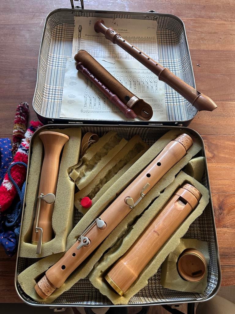Moeck bas, Küng sopraan en Aura alt blokfluit met koffer, Muziek en Instrumenten, Blaasinstrumenten | Overige, Gebruikt, Houtblazer